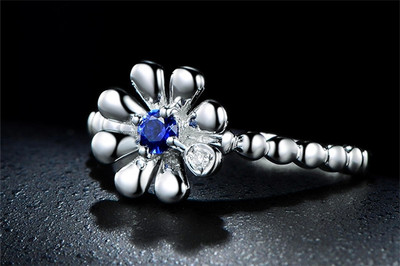 米莱珠宝白18K金0.15克拉蓝宝石钻石戒指_珠宝图片 -珠宝产品-金投珠宝-金投网